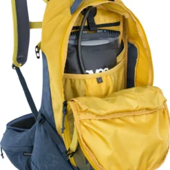 Evoc Trail Pro 26 L - Rugzak - Kerrie/Denim -Aanbiedingen Rij Plezier Winkel 4250450726449 TRAIL PRO 26L CURRY DENIM S M D5
