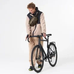 AEVOR Bar Bag Stuurtas - Bewijs Olijfgoud -Aanbiedingen Rij Plezier Winkel AVR HBW 001 20093 AEVOR Bar Bag Proof Olive Gold 52 scaled