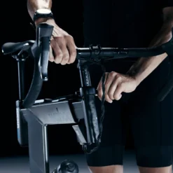 Wahoo Fitness KICKR Fiets V2 Wifi 17 Wahoo Fitness KICKR Fiets V2 Wifi -Aanbiedingen Rij Plezier Winkel Wahoo KICKR BIKE v2 WFBIKE3 STEM 02348